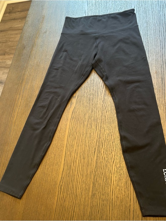 Lorna Jane Pants - Women’s Lorna Jane Black Active Leggings Ankle Biter 25”